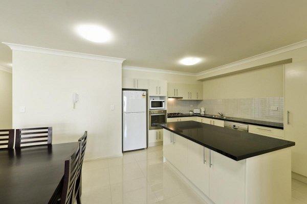 פנריט Astina Serviced Apartments - Central חדר תמונה