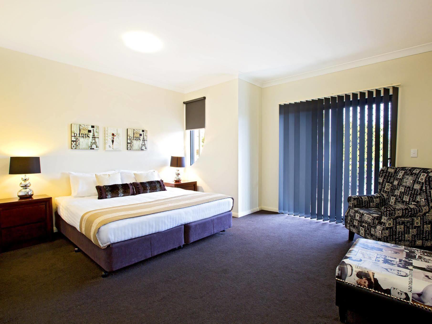 פנריט Astina Serviced Apartments - Central מראה חיצוני תמונה