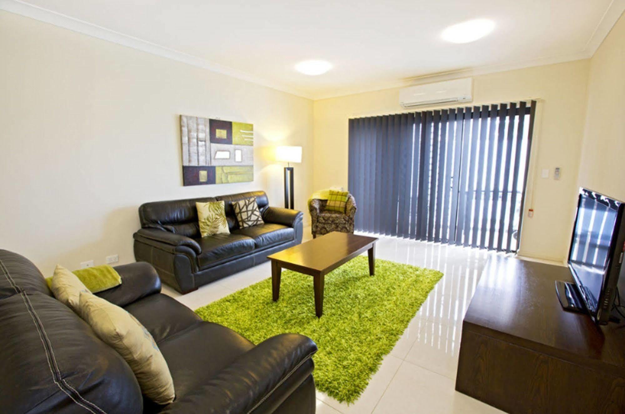 פנריט Astina Serviced Apartments - Central מראה חיצוני תמונה
