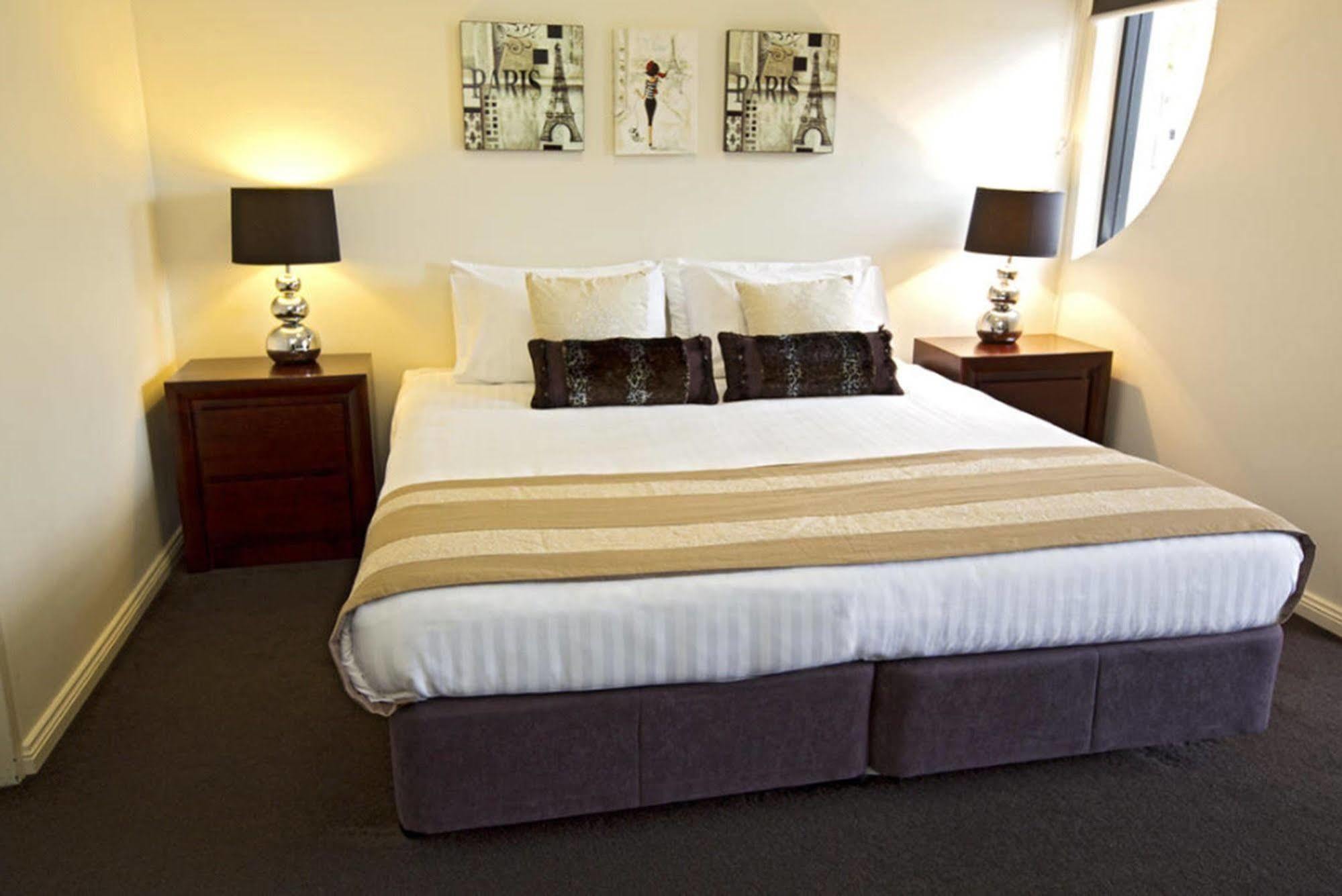 פנריט Astina Serviced Apartments - Central מראה חיצוני תמונה