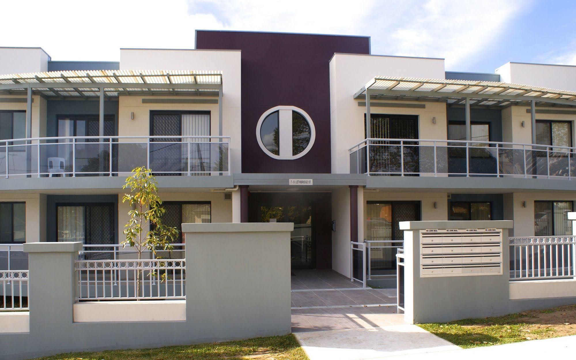פנריט Astina Serviced Apartments - Central מראה חיצוני תמונה